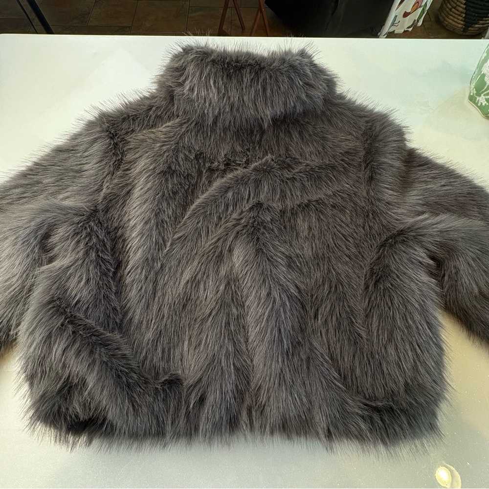 Rebecca Minkoff Gray Collar Faux Fur Jacket Gold Zip Cropped At Waist Silk Inner - Picture 12 of 15